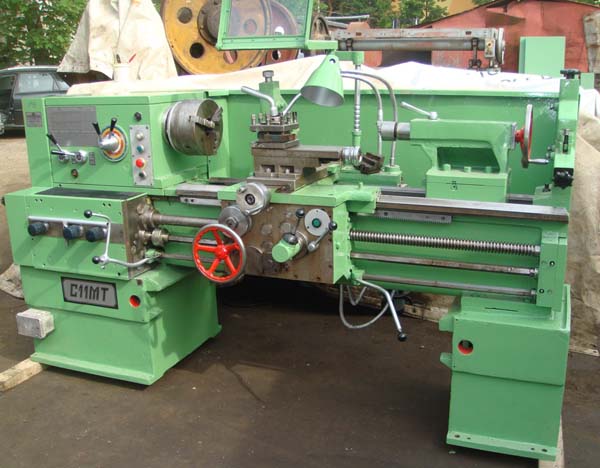 Фото токарно-гвинторізного верстата С11МТ